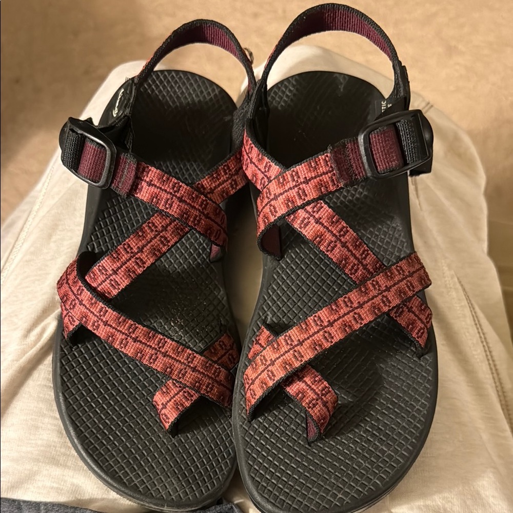 Chaco Vintage Z2 Pink and Purple Sandals with Adjustable Straps and Vibram soles